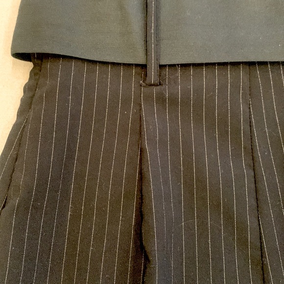 B DARLIN Black Pinstripe Wide Belt Dress Short Sleeve Side Zipper 9/10 9 10 - Picture 9 of 9